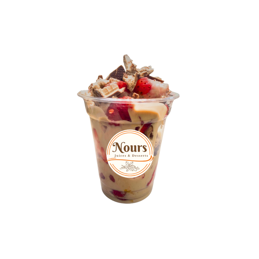 Bueno chocolate strawberry cup